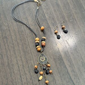 Boho Floral Pendant Necklace and Earring Set - Black and Brown